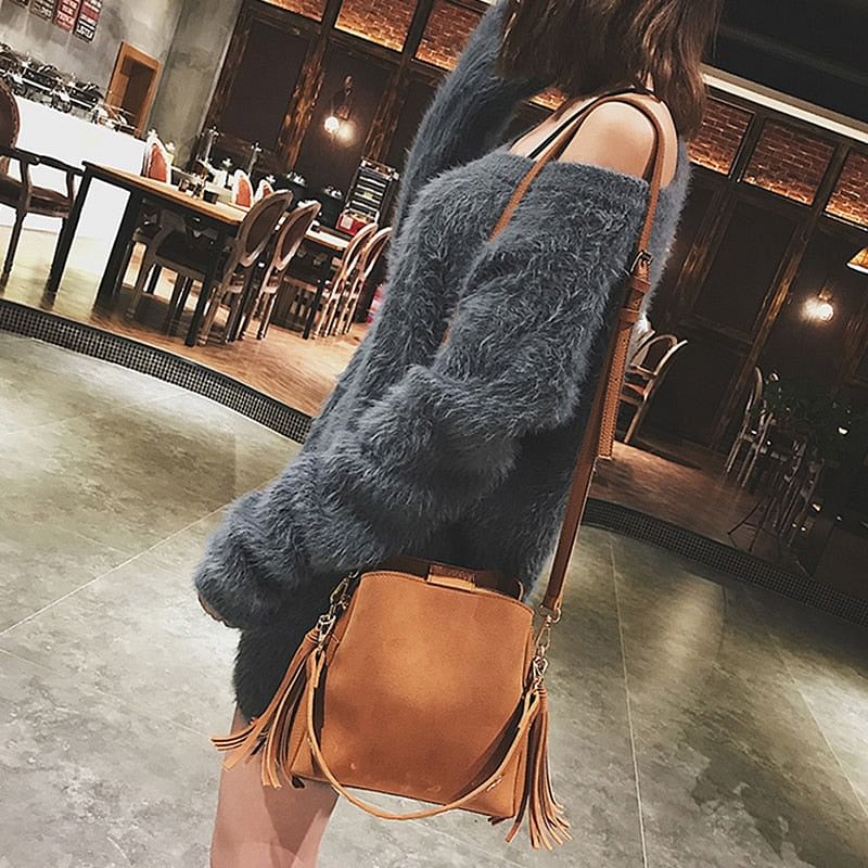 Fashion Scrub Women Bucket Bag Vintage Tassel Messenger Bag High Quality Retro Shoulder Bag Simple Crossbody Bag Tote