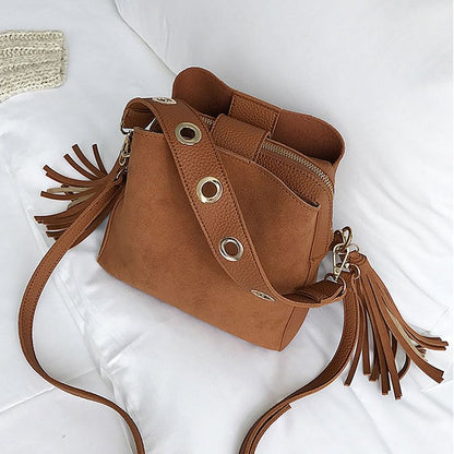 Fashion Scrub Women Bucket Bag Vintage Tassel Messenger Bag High Quality Retro Shoulder Bag Simple Crossbody Bag Tote