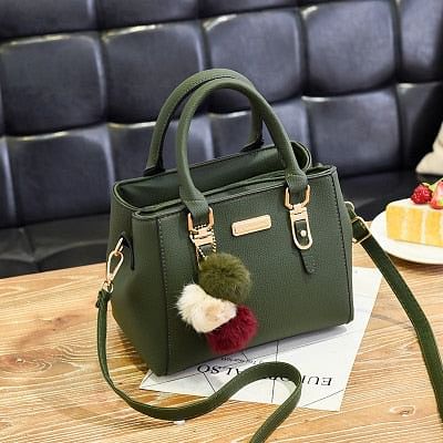 Women Hairball Ornaments Totes Solid Sequined Bag
